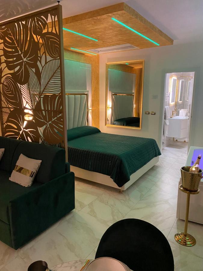 Fashion Apartment Gold Bologna With Jacuzzi & Car Garage المظهر الخارجي الصورة