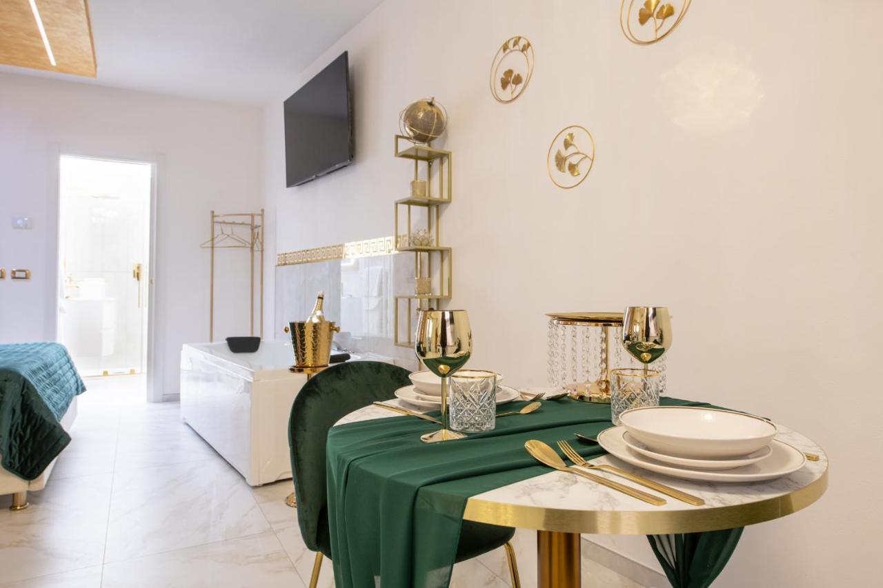 Fashion Apartment Gold Bologna With Jacuzzi & Car Garage المظهر الخارجي الصورة