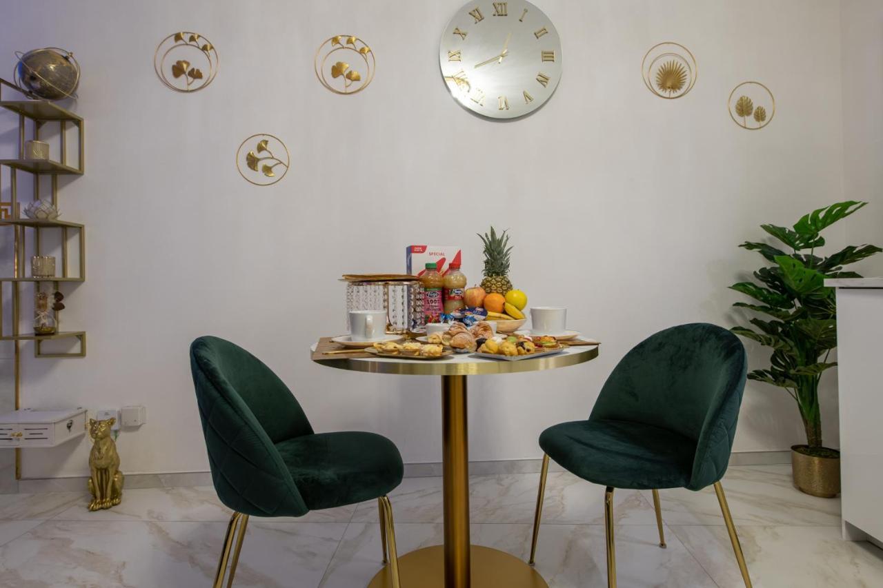 Fashion Apartment Gold Bologna With Jacuzzi & Car Garage المظهر الخارجي الصورة