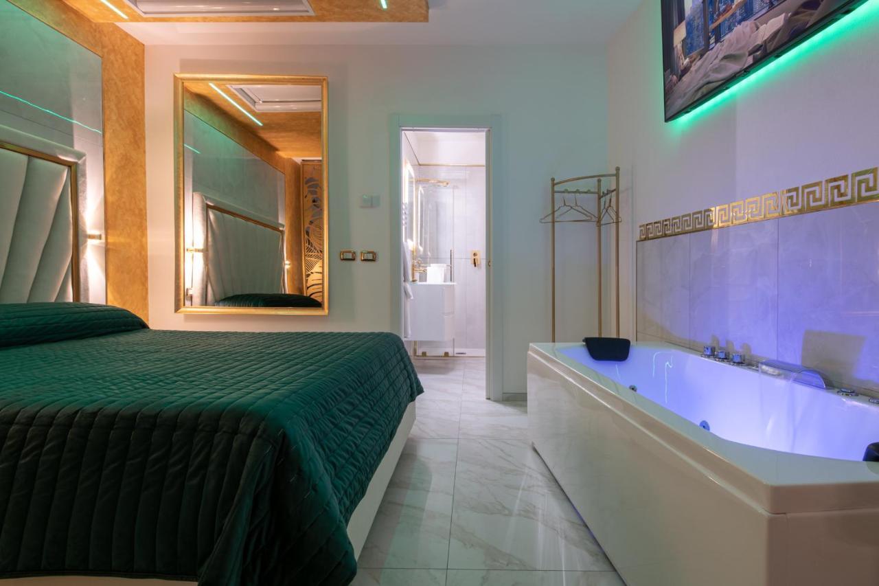 Fashion Apartment Gold Bologna With Jacuzzi & Car Garage المظهر الخارجي الصورة
