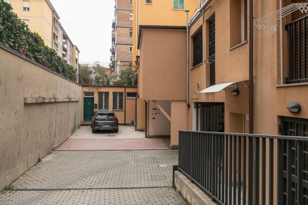 Fashion Apartment Gold Bologna With Jacuzzi & Car Garage المظهر الخارجي الصورة