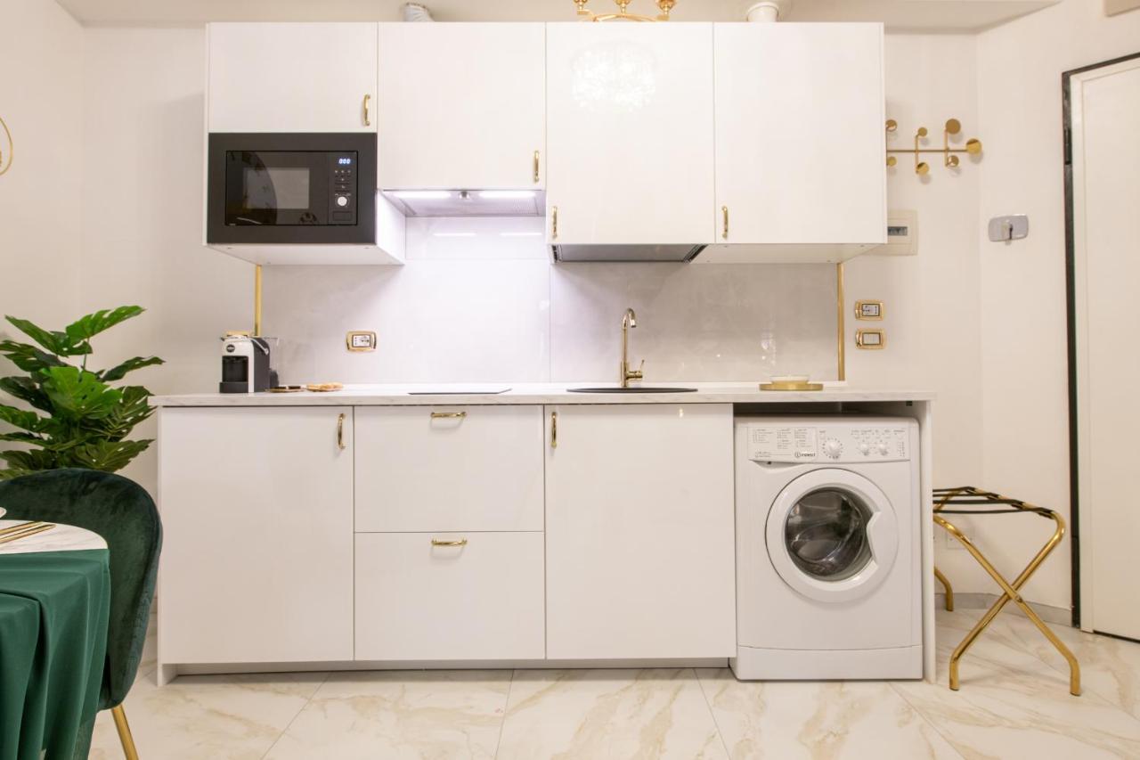 Fashion Apartment Gold Bologna With Jacuzzi & Car Garage المظهر الخارجي الصورة