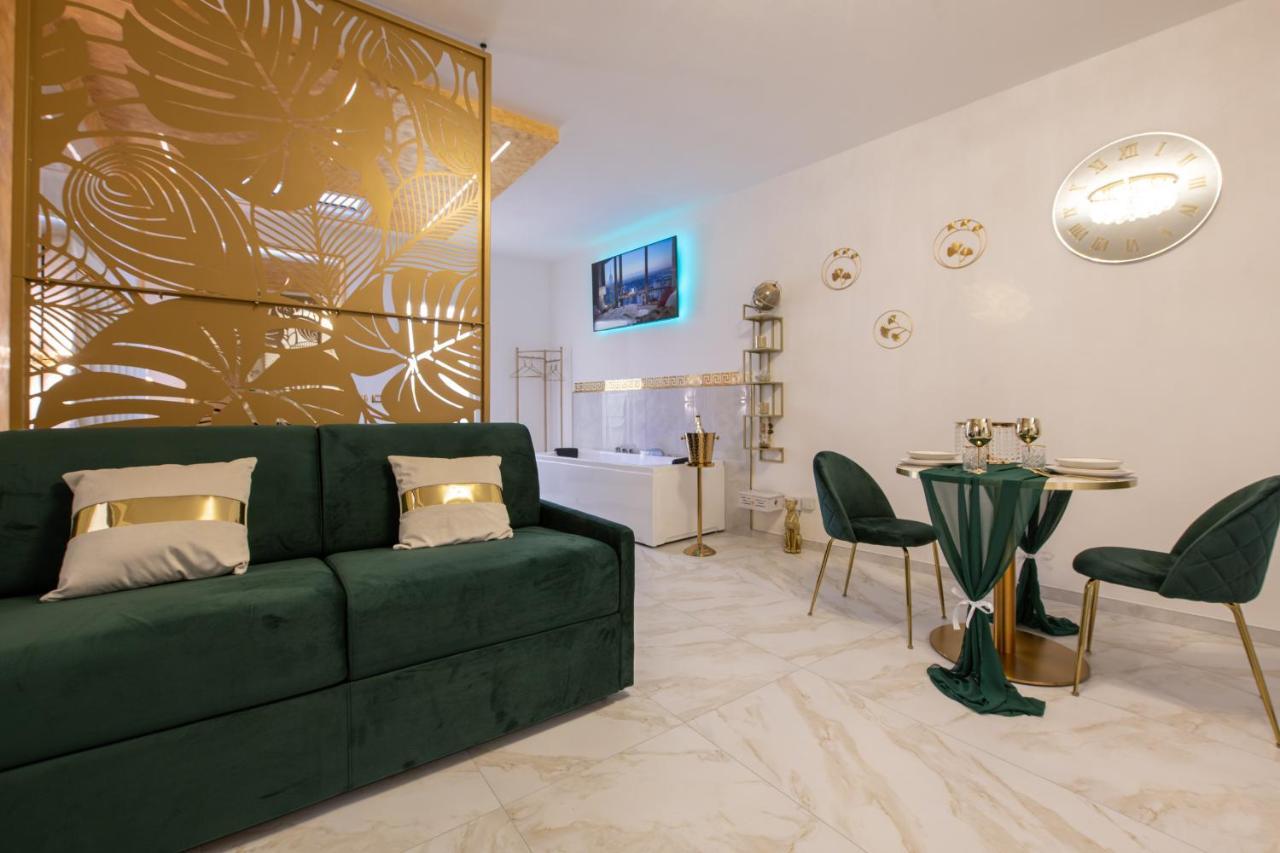 Fashion Apartment Gold Bologna With Jacuzzi & Car Garage المظهر الخارجي الصورة