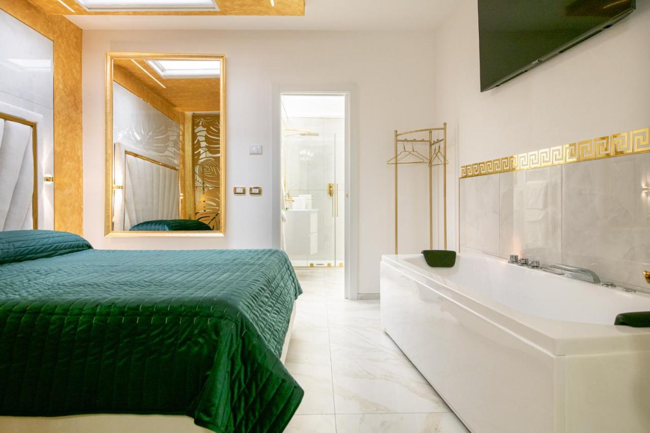 Fashion Apartment Gold Bologna With Jacuzzi & Car Garage المظهر الخارجي الصورة