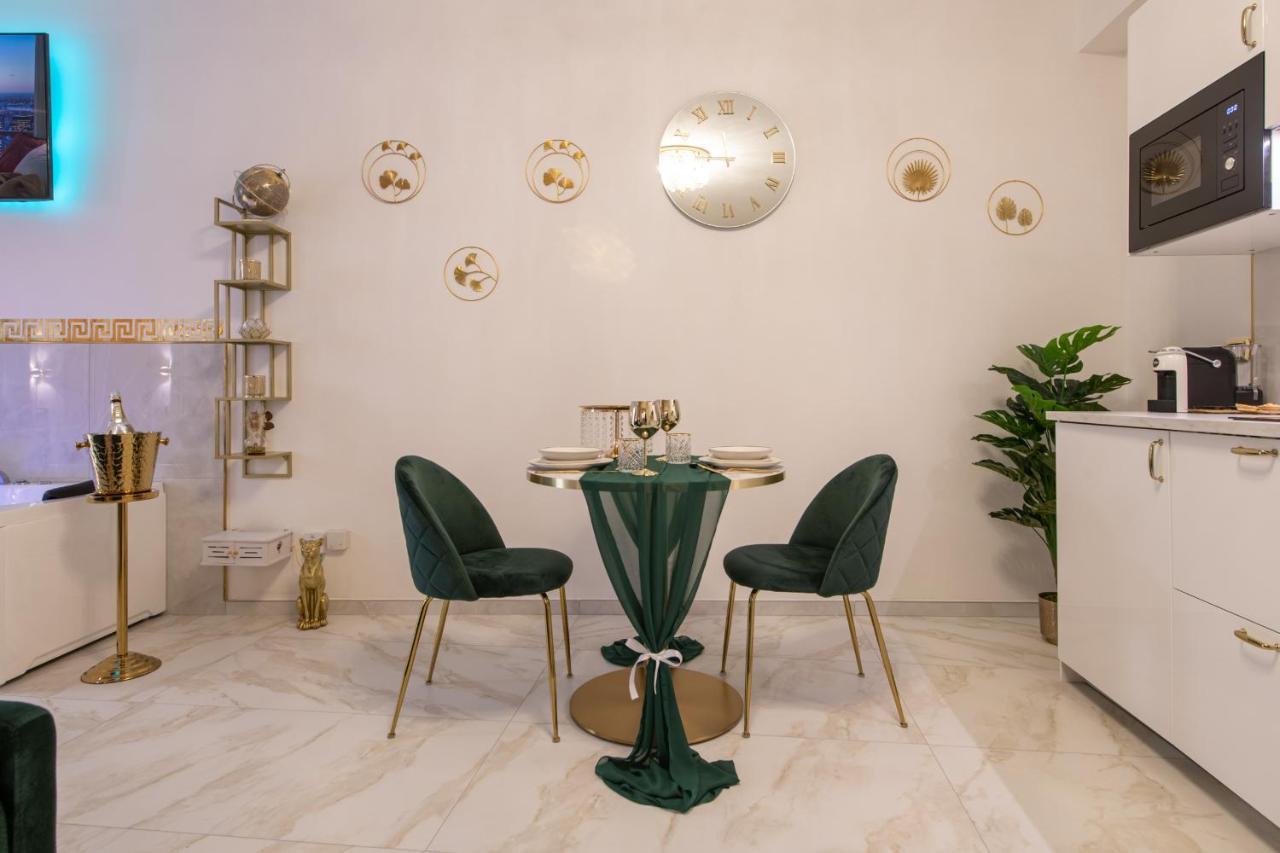 Fashion Apartment Gold بولونيا المظهر الخارجي الصورة